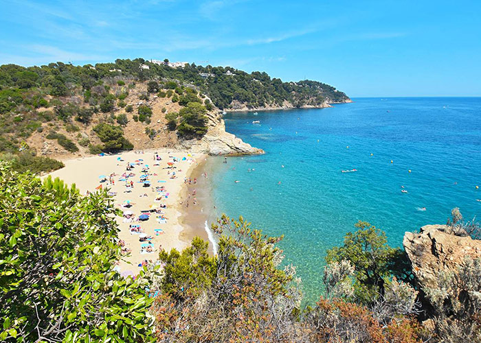 Camping de la Treille, un Camping 4 étoiles rien que pour vous, Avec ses 300 cent jours d'ensoleillement, venez apprécier les beautés légendaires de la Côte d’Azur !