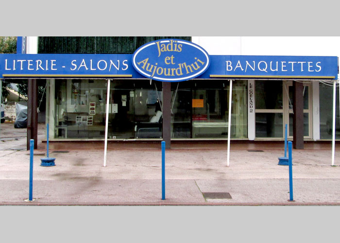 Le magasin Jadis et Aujourd'hui est à votre disposition à Cavalaire-sur-Mer, Var - 290 Avenue du Maréchal Lyautey 